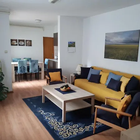 Apartment Mitic *